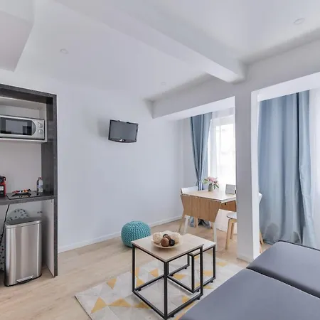 Beautiful Flat Next To Saint Lazare Opera Paris
